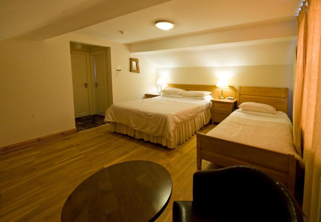 Somerton House Rooms Only Belfast Room photo